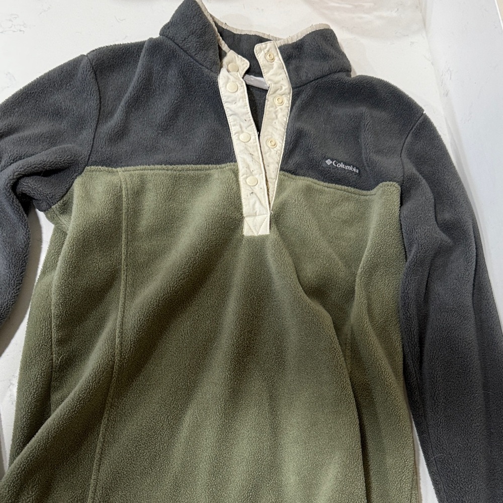 Columbia Olive and Gray Fleece Pullover